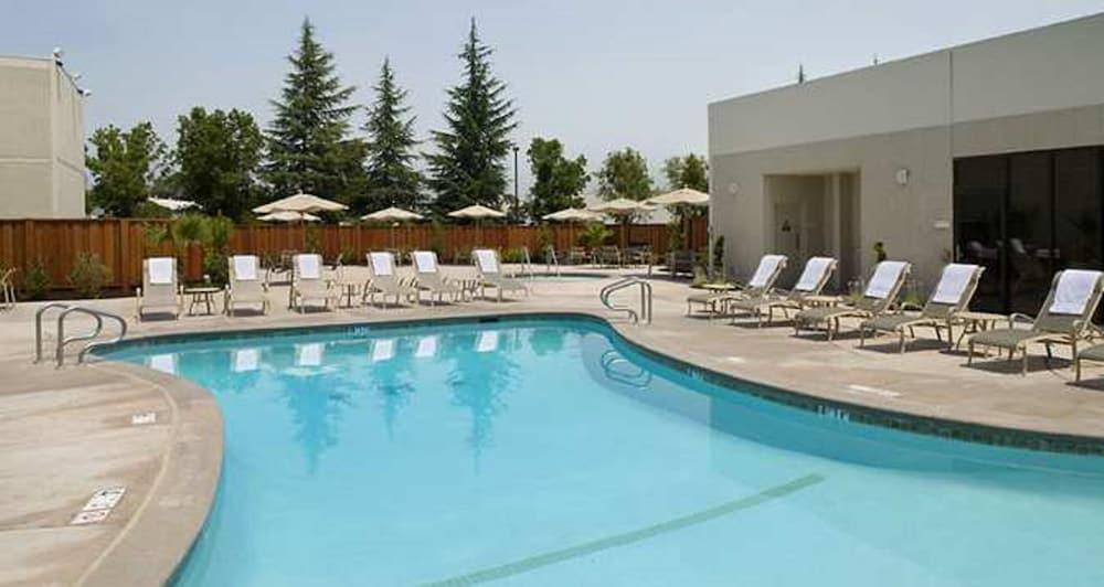 Hotel Hilton Sacramento Arden West Exterior foto